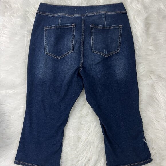 Lane Bryant NWT Denim Capri Jegging Pants Women Plus Size 16 High Rise Dark Wash - Picture 2 of 7
